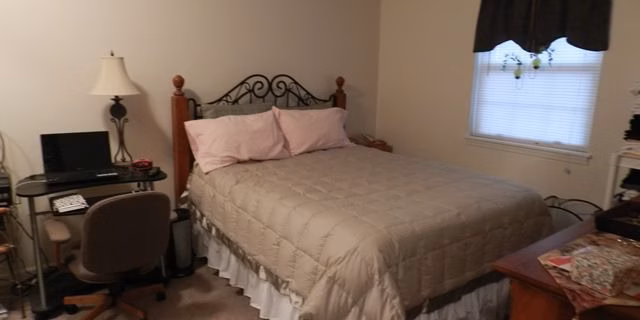 amherst-meadow-apartments-bedroom Master bedrooms are spacious and comfortable