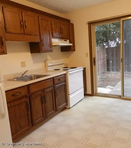 amherst-meadow-apartments-kitchen Modern well-appointed kitchens in all units