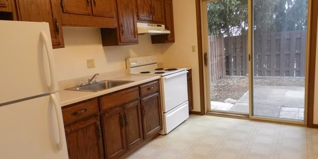 amherst-meadow-apartments-kitchen Modern well-appointed kitchens in all units