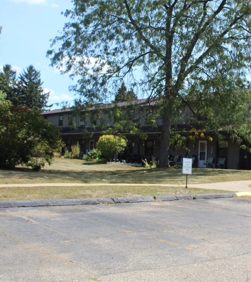 amherst-meadow-apartments-offstreet-parking-03-800w Ample off-street parking for residents